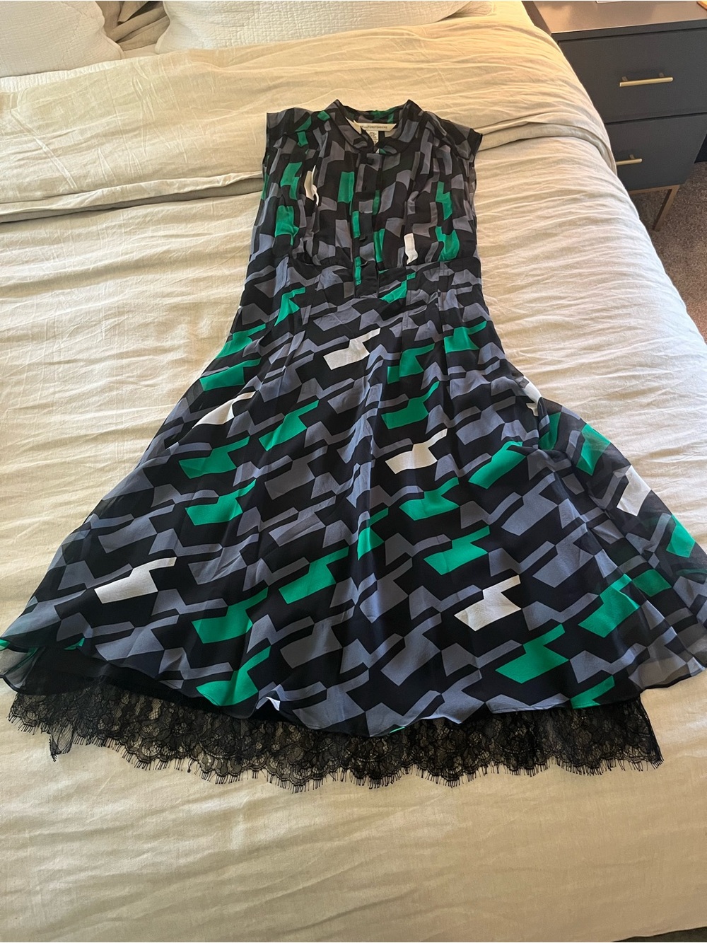 Diane Von Furstenberg Sleeveless Geometric Midi Dress in Black, Green and Gray